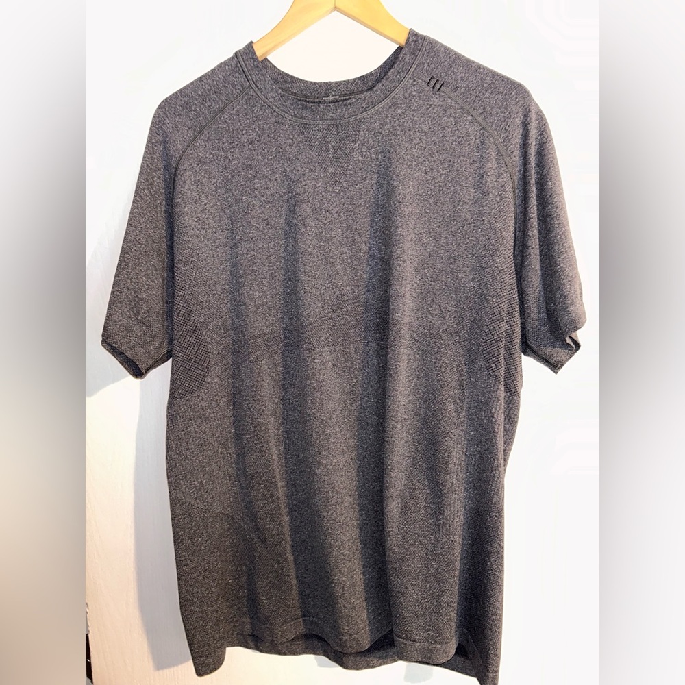 Lululemon Metal Vent Tech SS XL